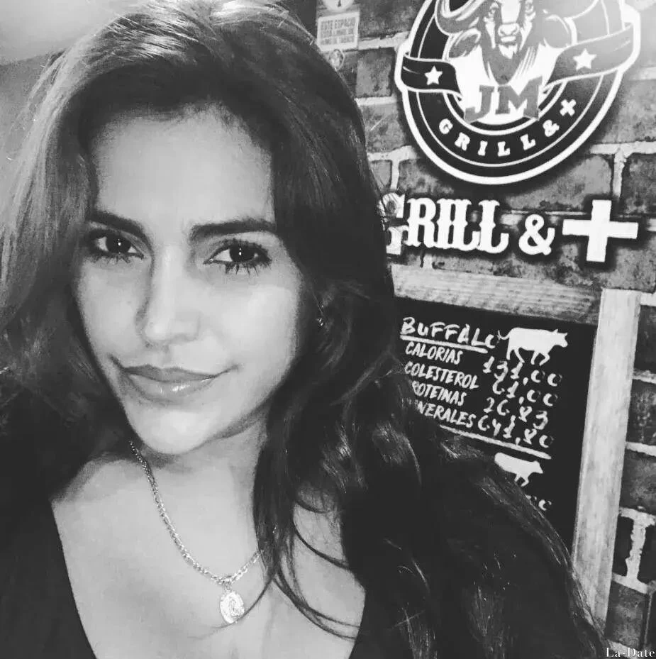 Gabriela, 36