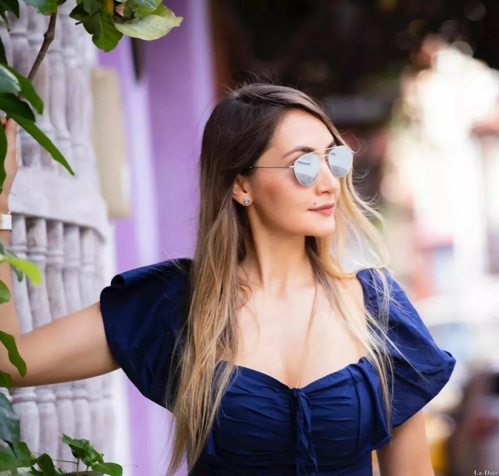 Johana, 30