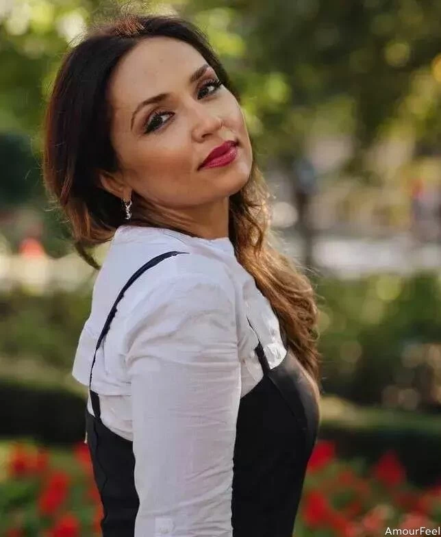 Marina, 47